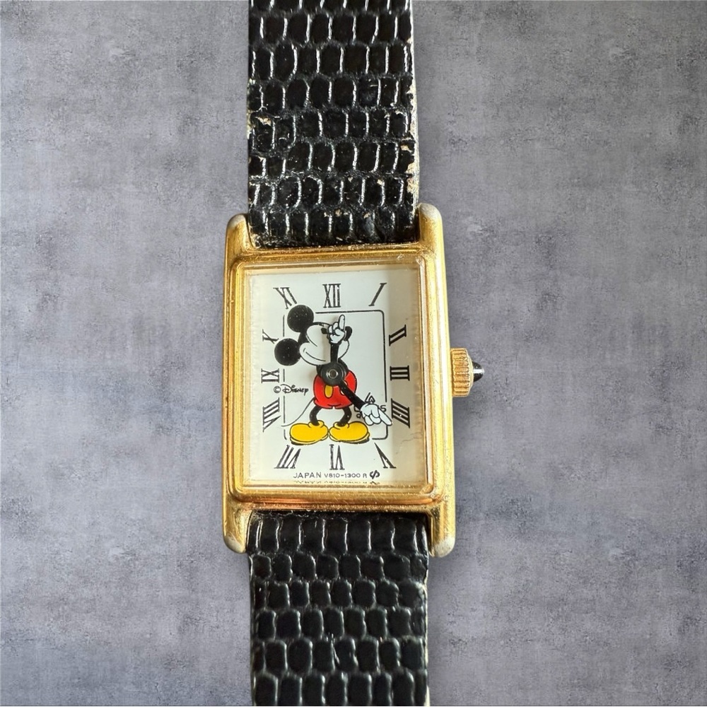Vintage Lorus Quartz Mickey Mouse Watch